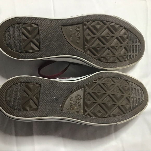 CONVERSE ALL STAR SNEAKERS Burgundy/white. Great condition. Woman’s Sz 9 - Picture 3 of 5